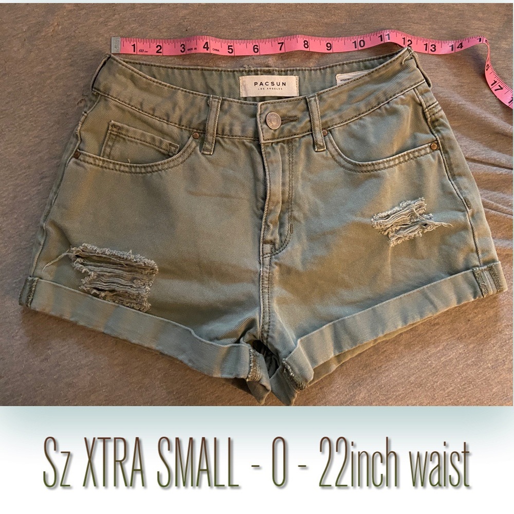 PacSun Sz 0 xxsmall distressed shorts